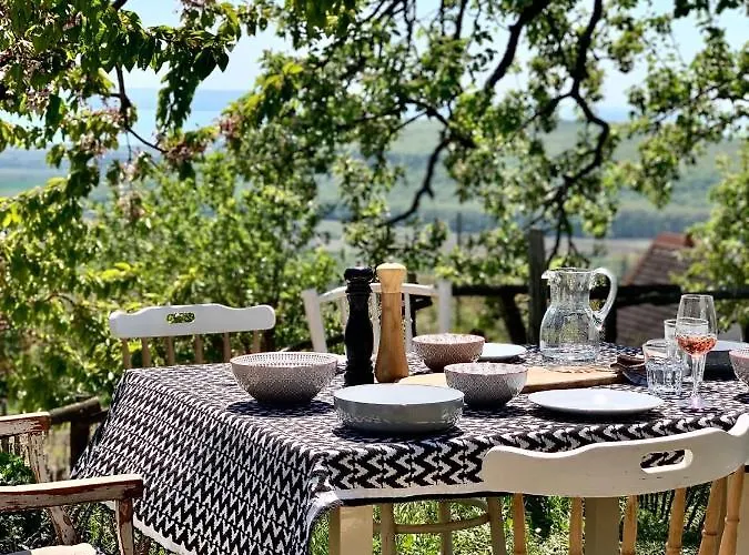 Vulkan Nyulontul דירה *